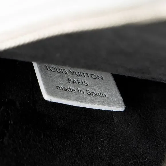 Louis Vuitton x YK Giant Monogram Empreinte Neverfull MM Pochette - Picture 7 of 10